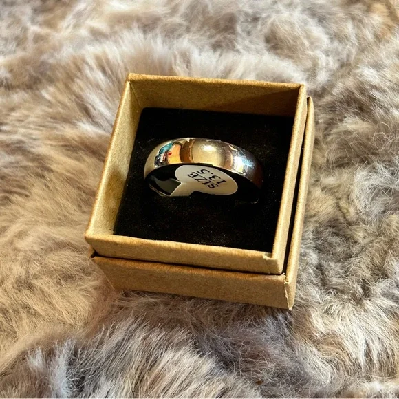 Men’s 6mm polished Titanium comfort band wedding ring NIB 13.5 - Picture 10 of 11